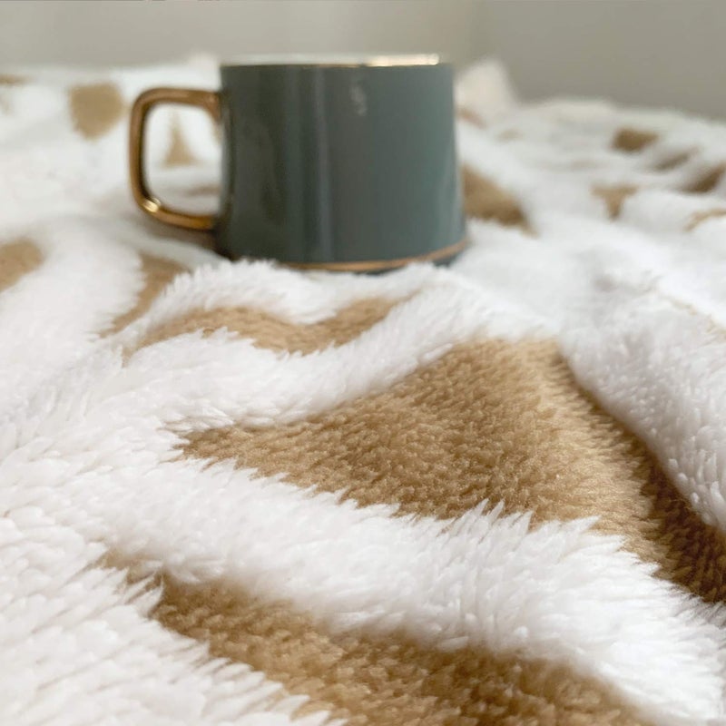 LOMAO Sherpa Fleece Blanket Fuzzy Soft Throw Blanket Dual Sided Blanket for Couch Sofa Bed (Khaki, 51"x63") - Image 3